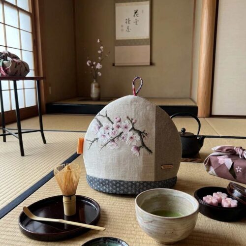 Cosy pour théière en fonte — Peinture main Inspiration Sakura (S1)