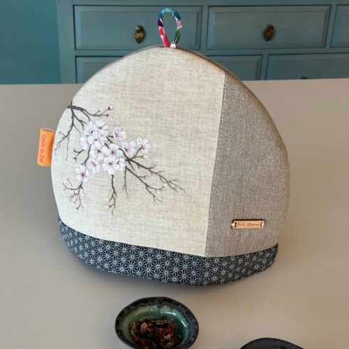 Cosy pour théière en fonte — Peinture à la main Inspiration Sakura (S2)
