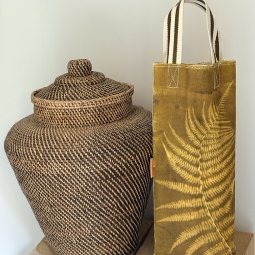 Sac baguette, une fougère au fil d’or